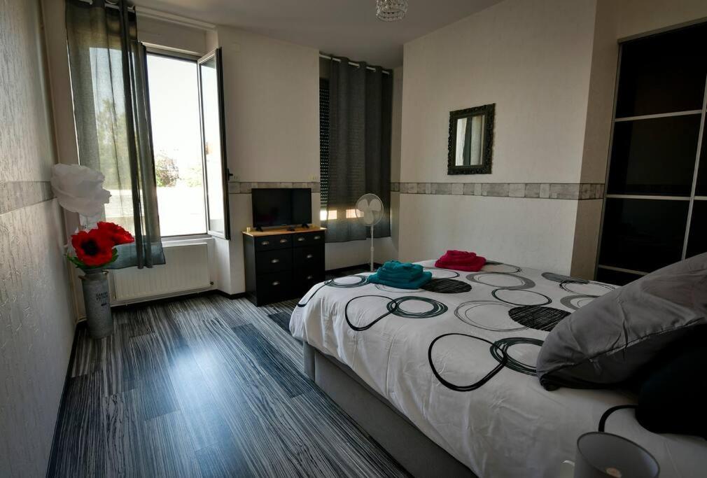 Grand Appartement De Haut Standing En Centre-Ville Montluçon Dış mekan fotoğraf